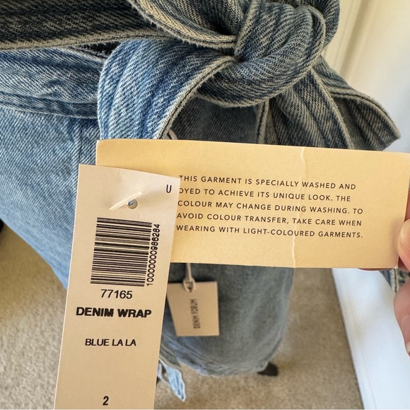Aritzia Denim Forum denim wrap dress size 2 NWT - Picture 5 of 8